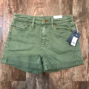 NWT Women’s High-Rise Short Jean Shorts
